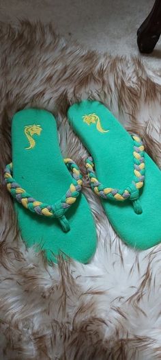 Ladies flats