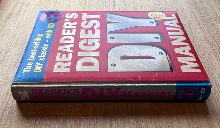 Reader's Digest Complete DIY Manual