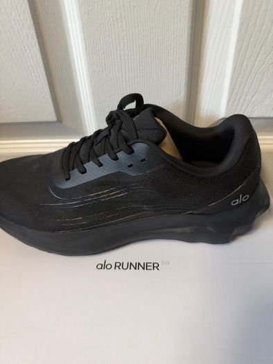 Alo runners size 11uk