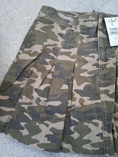 Stunning Brand New with tags Next UK14 Tall range Camo Printed 100% Cotton Pleated Denim Mini Skirt