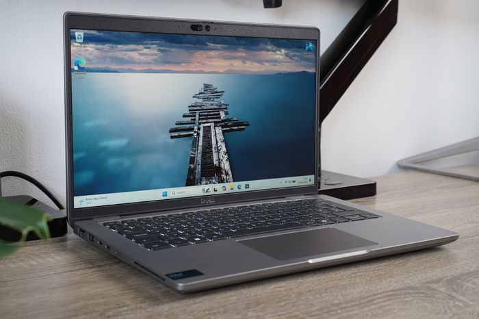 New Dell Latitude 5450 Business | Ultra 5 | 16GB RAM | 100% sRGB Touch | Pro Warranty