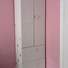 kids wardrobe