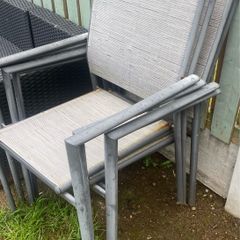 garden table and chairs
