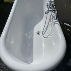 bath with taps in as new condition