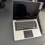Apple MacBook Pro 13 (Early 2015) - cycle count 182 Image 3
