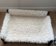 Elevated dog bed