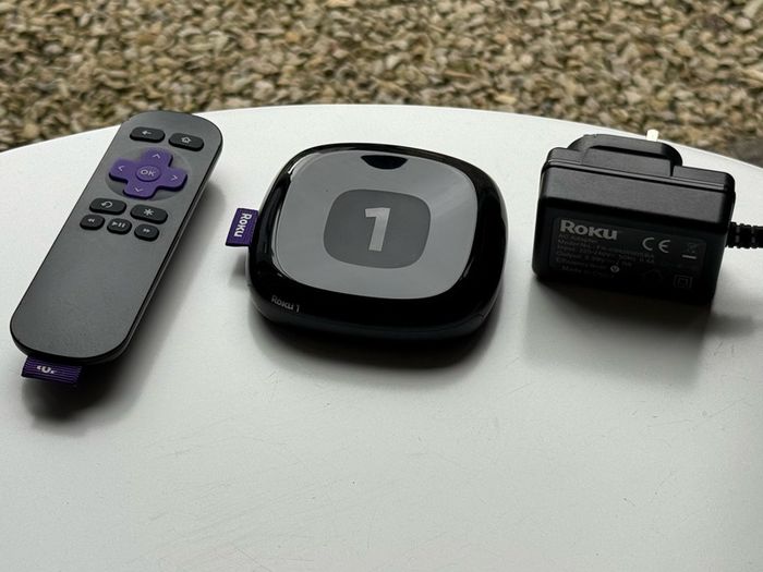 Roku 1 Streaming Media Player Model 2710 HD Box Remote & Power Lead