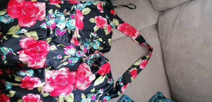 Dress 1960s style vinage allure brand lovely swing style halter neck  suit size 14 zip at back nice stretch on bust area