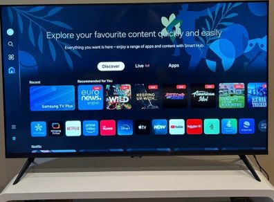 Samsung 50 4K Smart TV (CU7020) Like New