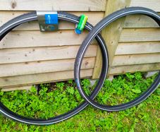 2 x New Schwalbe Marathon Plus 700 x 32C