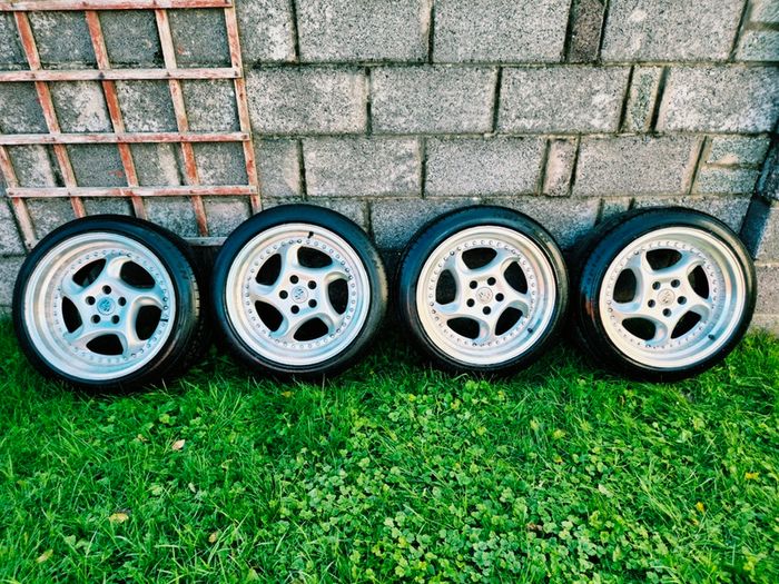 R18 5x112 Porsche Twist replica alloy wheels staggered with tyres