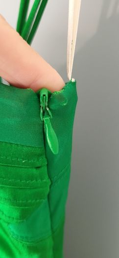 KAREN MILLEN Kelly green 100% Silk ruffle hem midi Sz 8UK - Rrp 209 (New)