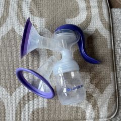 Lansing manual breast pump -used a few times only