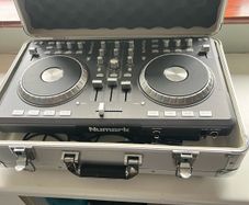 Numark Mixtrack Pro
