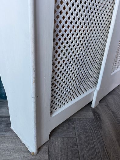Wooden radiator cover
