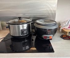 Slow cooker and rice maker