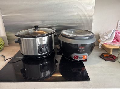 Slow cooker and rice maker