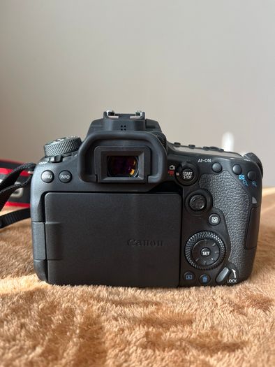 Canon EOS 90D DSLR (inc Lens / Bag / Acc)