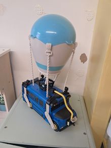 Toy bus