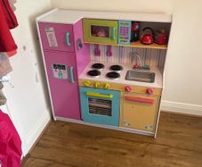 Play kitchen
