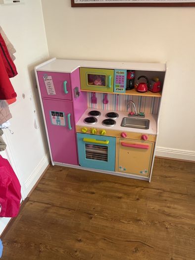 Play kitchen