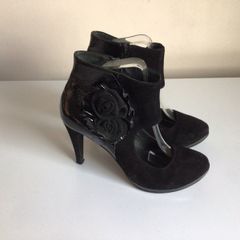 Ladies Gino Vaello Black patent leather and suede high heel court shoes Eu 40 size 6.5
