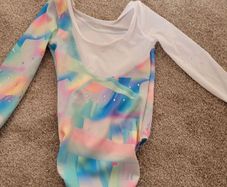 Gymnastics leotards (4) and shorts (2 pairs) girls