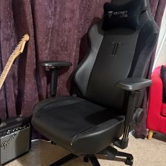 Secretlab Titan 2020 Gaming chair - PU leather