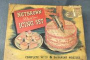 Vintage Nutbrown' De Luxe Icing Set good condition  very old