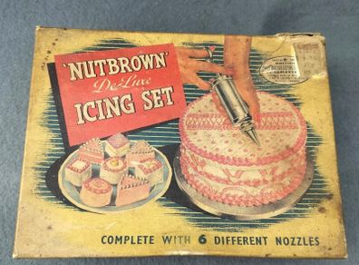 Vintage Nutbrown' De Luxe Icing Set good condition  very old