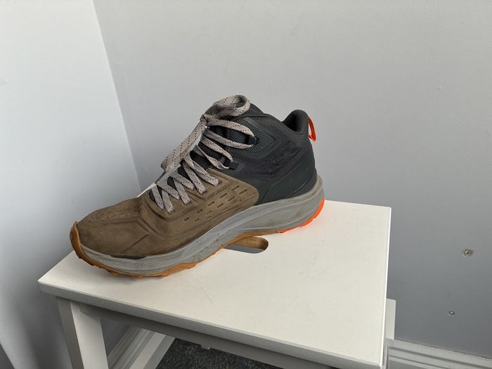 North Face size 9 Leather Walking Boots