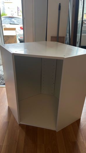kitchen cabinet upper corner