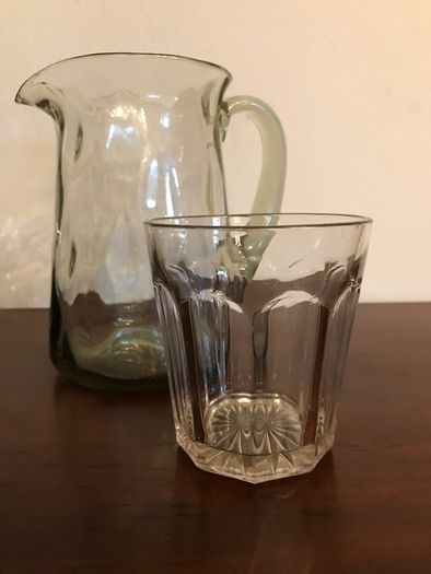 Smoky Glass jug + 4 assorted glasses
