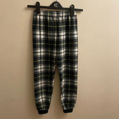 Check pyjama bottoms (age 8-9)