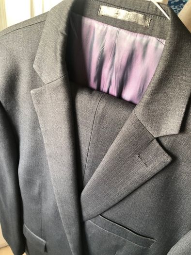 Daniel Grahame 2 piece suit size 42S like new CLEAR OUT