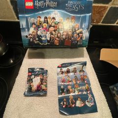 Lego Ron Weasley in school robes from Harry Potter series 1
