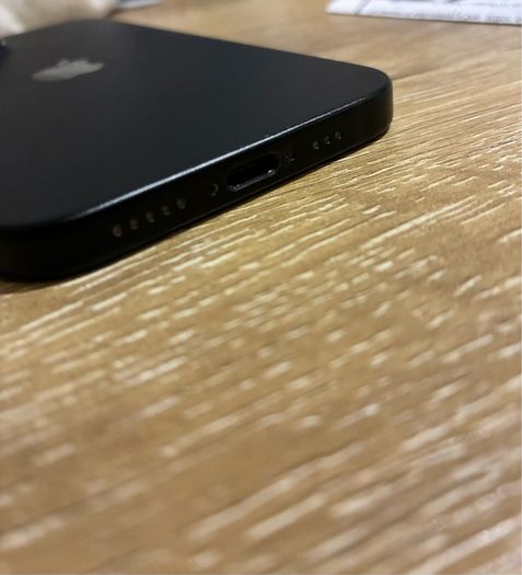 Apple iPhone 15 128GB Black Unlocked Boxed and Brand New USB C Cable