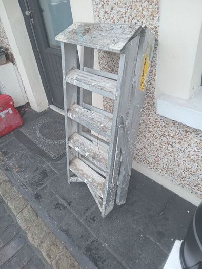 Step ladder