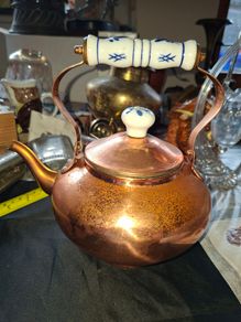 Copper Kettle features a white Porcelain Handle and matching lid knob, Postage Available or Collection
