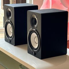 Yamaha HS5 Powered Studio Monitors Pair