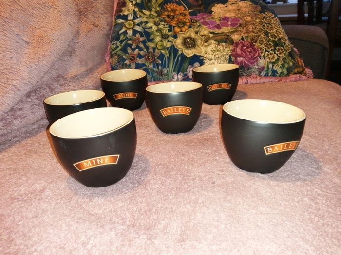 6 cups/mugs/bowls Baileys Original Irish Cream