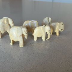 Elephants Ivory set of 6