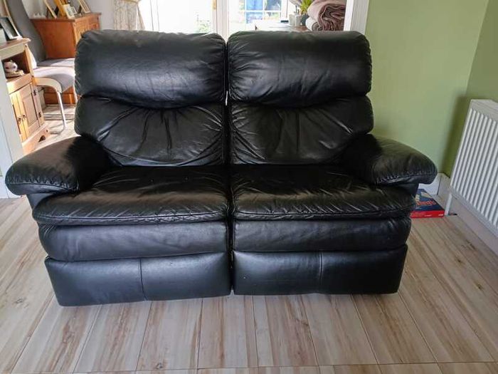 Leather 2 seater recliner and 1 seater
