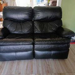 Leather 2 seater recliner and 1 seater