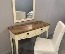 dressing table