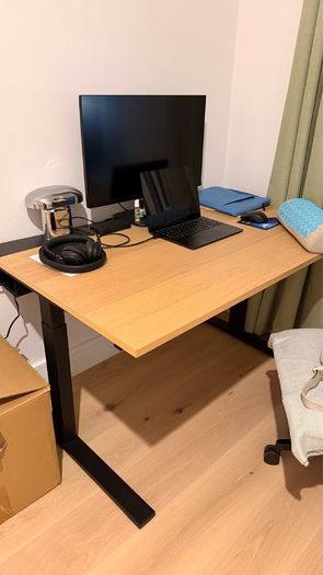 desk
