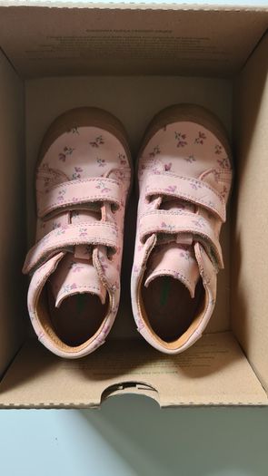 Leather Girls Shoes size 27 (EU), 9 (UK)