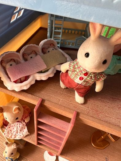 Sylvanian 3 Storey House