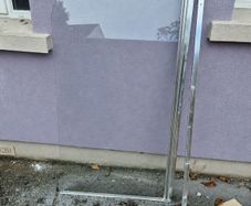 Bath shower screen