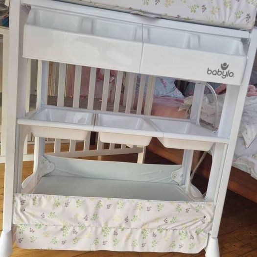 Bath & Changing Unit 0-12 months